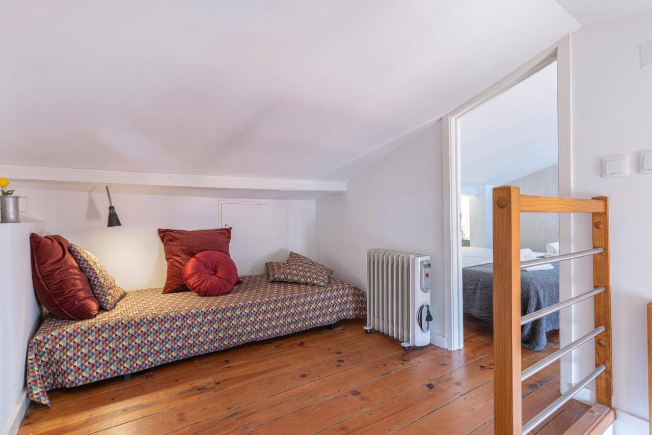 Alfama 2Bdr Duplex Apartment W/ Balcony By Lovelystay Lisboa Exterior foto